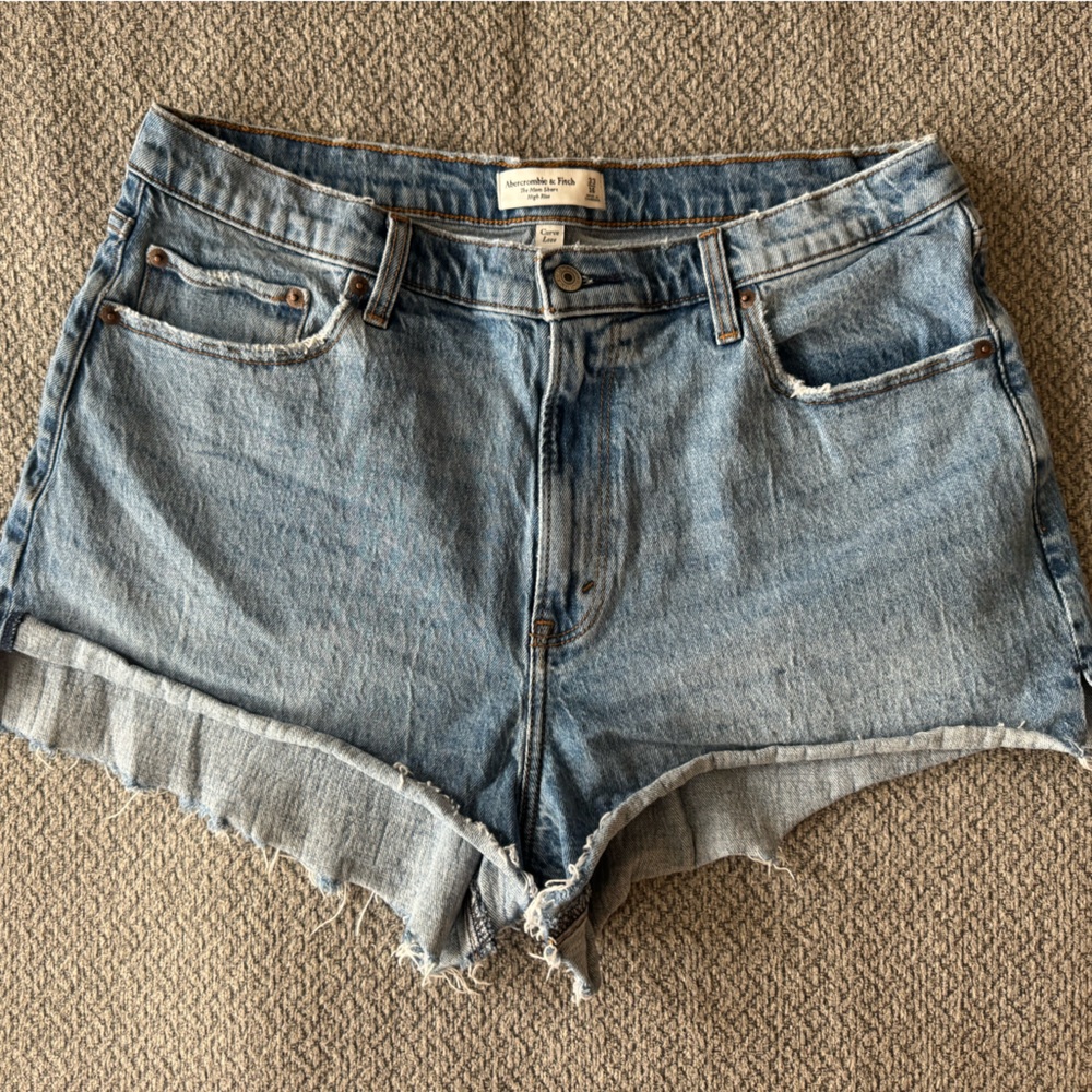 Abercrombie mom short high rise  Denim Shorts